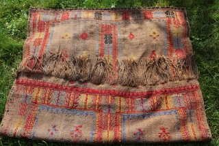 Verneh Aserbaidschan  Wool on Wool Natural color Very good condition 
Size: 118x102cm
PRICE: 250€                   