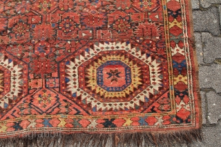 Antique Ersari Beshir, Age and signs of Wear
Size: 228x143cm                        