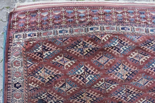 YOMUT Mani Carpet Wool on Wool Cood condition, pile low in places
Size: 360x260cm                    