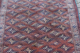 YOMUT Mani Carpet Wool on Wool Cood condition, pile low in places
Size: 360x260cm                    