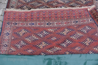 YOMUT Mani Carpet Wool on Wool Cood condition, pile low in places
Size: 360x260cm                    
