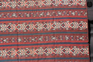 Yomud-Gaeklen Kelim Gurgan region around 1900 a small repair,and a small dfect a shirazi otherwise in perfect conditon. Size: 252x162cm
Price:1750€ Shipping included