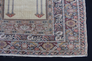 Bandirma Western Anatolia around 1920
Wool on ctton, Very good condition 
Size: 170x125cm                     