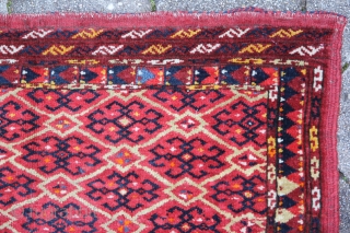 Beschir Mafrasch Turkmenistan around 1920
Wool on Wool in a good condition,
SIZE: 80x54 cm
                    