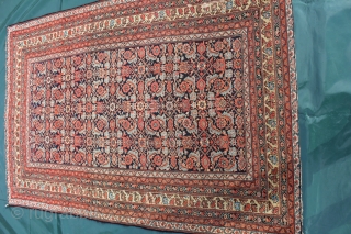 Farahan Persien Late 19 th century Wool on cotton Natural color,
good condition
Size: 193x132cm                    