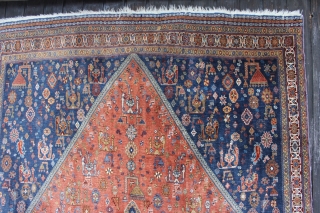 Gashgai - Gashguli around 1920 very fine weave excellent condition.
Size: 195x 127cm                     