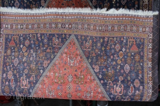 Gashgai - Gashguli around 1920 very fine weave excellent condition.
Size: 195x 127cm                     