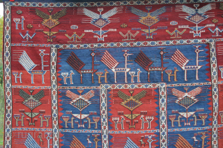 Schaddah Eastern Caucasus Baku region very good condition
Size: 209x142cm Price: 4000€