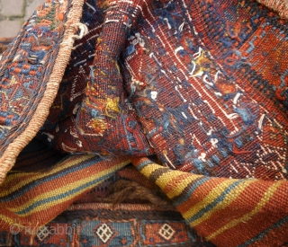 Bakhtiari double bag with kilim backside. The backside is as beautiful as the front. The bag might be made by a mother and daugther, one part is made by an experienced weaver,  ...