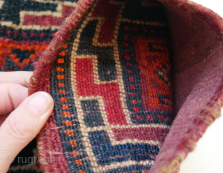 Cute small bag for spindle or scissors with a beautiful pattern of stars, possibly Shahsevan of Veramin. Soft lustrious wool, not stiff, good condition, 19 x 50 cm.
You can also use www.beamol.nl 