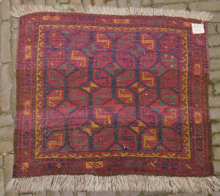 Unusual colorful Baluch bag face, very good condition.
75 x 65 cm.
please use contactform on www.beamol.nl