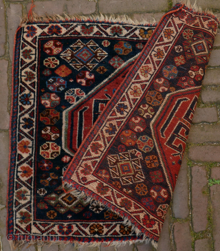Qashqai bagface, nice colors, good condition. 72 x 57 cm.
please use contactform on beamol.nl