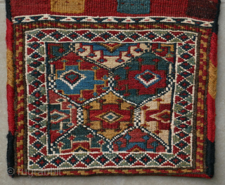 
Shahsavan sumak double chanteh, charming, it looks like it has been made by a mother and a daughter. 51 x 24 cm. Please use contactform on beamol.nl      