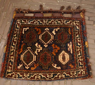 Cloud band Khamseh bag, natural colours, perfect condition, soft wool, pliable, full pile,made around 1920, a beauty! 78x73 cm.

              