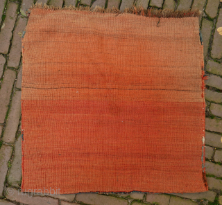Qashqai bag, an older one, but with an orange aniline that has disappaered. Still impressive. 65 x 66 cm. please use contactform on beamol.nl         