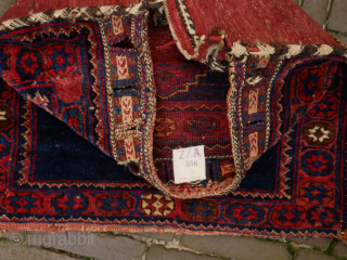 Impressive bag, prob. Veramin, Kurdish. Rare. 52 x 69 cm.
please use contactform on www.beamol.nl