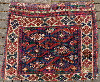 Nice Khamseh bag, wonderful colours and excellent condition. 78 x 64 cm. Please use contactform on www.beamol.nl