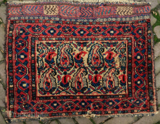 Afshar boteh bag, a rare type, very shawl like. good pile and natural colors, wool on cotton, 54 x 42 cm.
please use contactform on www.beamol.nl