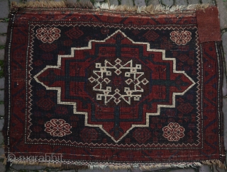 Star medallion bagface, Kirman area, Afshar Baluch.  
Beautiful deep warm colours, condition is good, but there is one 'restauration' at the left side.
81 x 57 cm.      