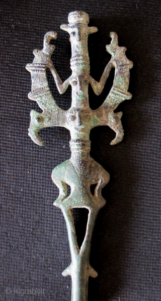 Luristan Bronze standard finial with 'Master of the Beasts' imagery. circa 8th cen BCE. 19cm/ 7.5"                 