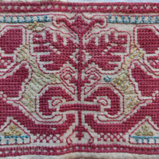 18th century Ionian Greek island embroidery, section of a cuff with an Italianate oak leaf and acorn meander.
Probably Ionian Islands, Corfu? or Lefkada? SE Adriatic        
