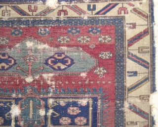 Very interesting and very dirty small damaged Shirvan type Caucasian rug with C-gul references and a central square reminiscent of sumakh bags. Beautiful colors, beautiful border, wool and cotton wefts. For similar  ...