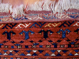 Ersari Turkmen chuval face with staggered rows of chuval guls, no secondary guls. Late 19th c. Generous size--35" x 58" (98cm x 147cm). Good condition. Rich stable vegetal dyes. Good pile all  ...