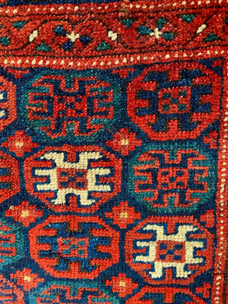 Antique Kurd bag (half khorjin), complete with flatweave back, but side seams open   Probably from northwestern Persia, late 19th C.  Face is 23 inches (59 cm) wide and 22  ...