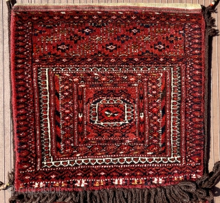 Tekke Turkmen khorjin, complete and in excellent condition.  Overall dimensions 35” x 16” (89 cm x 41 cm).  Each pile face about 16” x 14“ (41 cm x 36 cm).  ...