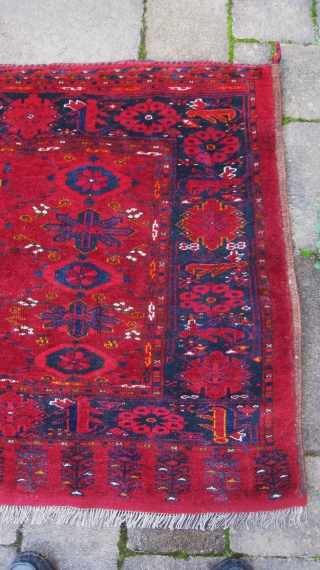 Superb Antique Ersari Beshir Mina Khani chuval. Circa 1900. All natural colours. No damages, No restorations, no holes.
Absolutely full pile MINT condition.  Truly Superb !!  Sizes: 92 x 179 cm  ...