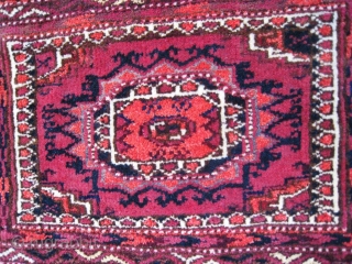 Antique complete Tekke Turkoman khorjin, circa 1900, outstanding condition. Sizes : 19.2" x 40" --------- 48 x 100 cm. Complete khorjins of this quality are quite scarce. This piece is in excellent  ...