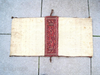 Antique complete Tekke Turkoman khorjin, circa 1900, outstanding condition. Sizes : 19.2" x 40" --------- 48 x 100 cm. Complete khorjins of this quality are quite scarce. This piece is in excellent  ...