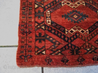 Antique Ersari Beshir large torba from mid Amu Darya region.
All natural colors with very nice abrash. Handwashed. The piece is very old, circa 1875 or earlier and in excellent condition.
Sizes: 19" x  ...