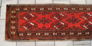 Antique Kizil Ayak Ersari Turkmen torba with 8 distinctive guls in great condition and all natural dyes with increadible wool quality. Seriously collectible rare example.
Measures:  41 x 149 cm  (  ...