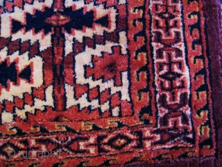 Rare Yomut torba with Asmalyk design in very good condition. Natural colors and high pile. Some small old moth bites (low pile) and some wear to uppercorner  (secured ). Professionally cleaned.  ...