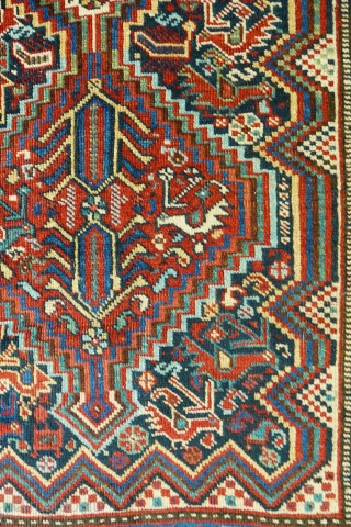 ANTIQUE KHAMSEH TRIBAL RUG 1900 to 1920
SIZE: 2.0m x 1.56m (6ft 6.8 inches x 5ft 1.5 inches)
Excellent Vibrant Vegetable Dyes.
In my opinion this rug is in a Little Over Average Condition for  ...