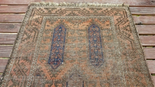 ANTIQUE BALUCH YACOB KHANI RUG 1920
West Afghan / Persian Border
VEGETABLE DYES
Dimensions: 1.36m x 0.91m (4ft 5 inches x 2ft 11.7 inches)
Contact us for shipping quote - can send a few in one  ...