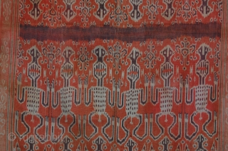 Pua. Ikat ceremonial blanket from the Iban Peolple of Borneo Island, decorated with anthropomorphic figures symmetrically depicted on the textile. This ikat pua was collected on the field in the early Seventies  ...