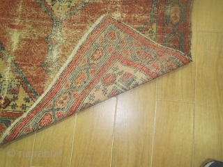 TAPIS MELAYER ANCIEN FIN 18EME
TAILLE 1.05  1.25                         