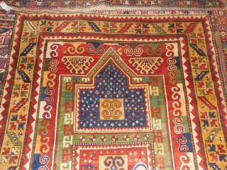 LARGE SIZE FACHRALO KAZAK PRAYER RUG WITH  FULL PILE!

5 1/2 XY  6 1/2 FT - LARGE ENOUGH FOR USE ON THE FLOOR IN ANY AREA OF THE HOME

UNUSUAL POINTED BLUE  ...