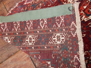 OLD TEKKE TORBA WITH FINE WEAVE AND SOME WEAR AND REPAIRED TEARS - NO REPILING

                  