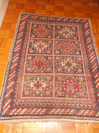  SHIRVAN WITH NICE OLD BORDER -

ORIGINAL CONDITION - NO REPAIRS 

  COMPLETE SIDES AND ONE END, AND JUST A BIT OD LOSS AT THE OTHER END 

3 FT 6   ...