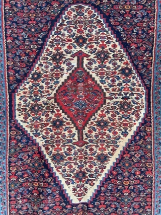 Senneh Kilim in good overall condition - 1.93m x 1.07m (6' 4" x 3' 6").                  