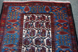 North-West Persian Corridor Rug in very good condition - lustrous woollen pile 
- 2.95m x 1.25m (9' 8" x 4' 0").            