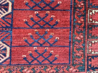 A good 19th century Ersary Turkmen engsi in good overall condition - some minor repairs and slight wear in places - reflected in the reasonable price offered.
1.70m x 1.40m (5' 7" x  ...