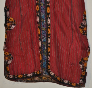 Antique Tekke TURKMEN Embroidered Silk Cloth Chapan Chirpy Robe Coat

Fine antique Tekke Chapan made from finely-woven silk fabric lined with printed cotton trade cloth.  Extensive silk embroidery silk embroidery on arms,  ...