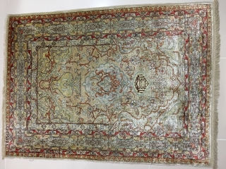 Semi-Antique Silk "Shirinian (Şirinoğlu)" Hereke Prayer Rug. c.1960. Identified by Master Avak himself as one of the first rugs woven by Shirinian brothers (Avak and Haigaz Shirinian), woven in Suadiye (Kocaeli) workshop.  ...