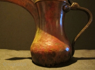 Coffee pot(dalla). Arabian Gulf - Circa 1900. Great patina. Good condition.                      