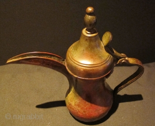 Coffee pot(dalla). Arabian Gulf - Circa 1900. Great patina. Good condition.                      