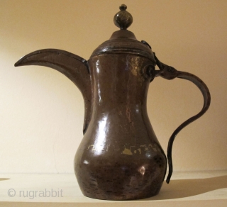 Coffee Pot(dalla). Arabian Gulf - Circa 1900 or earlier. Copper. Very good condition. Great Patina.                  